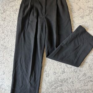 Aritzia women’s Classic Black Trousers